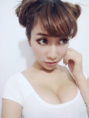 国产在线情侣在线播放_BD免费观看视频