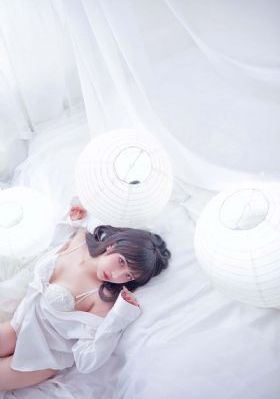 美女涯衣露秘部_1080P手机在线看